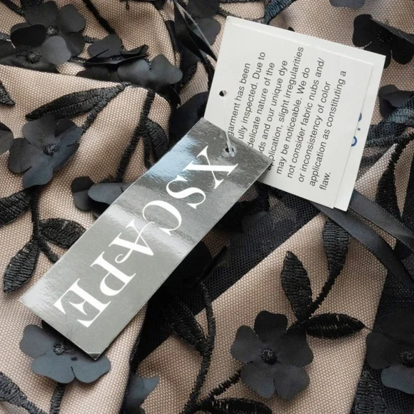 XSCAPE - 3D Floral Fit & Flare Dress